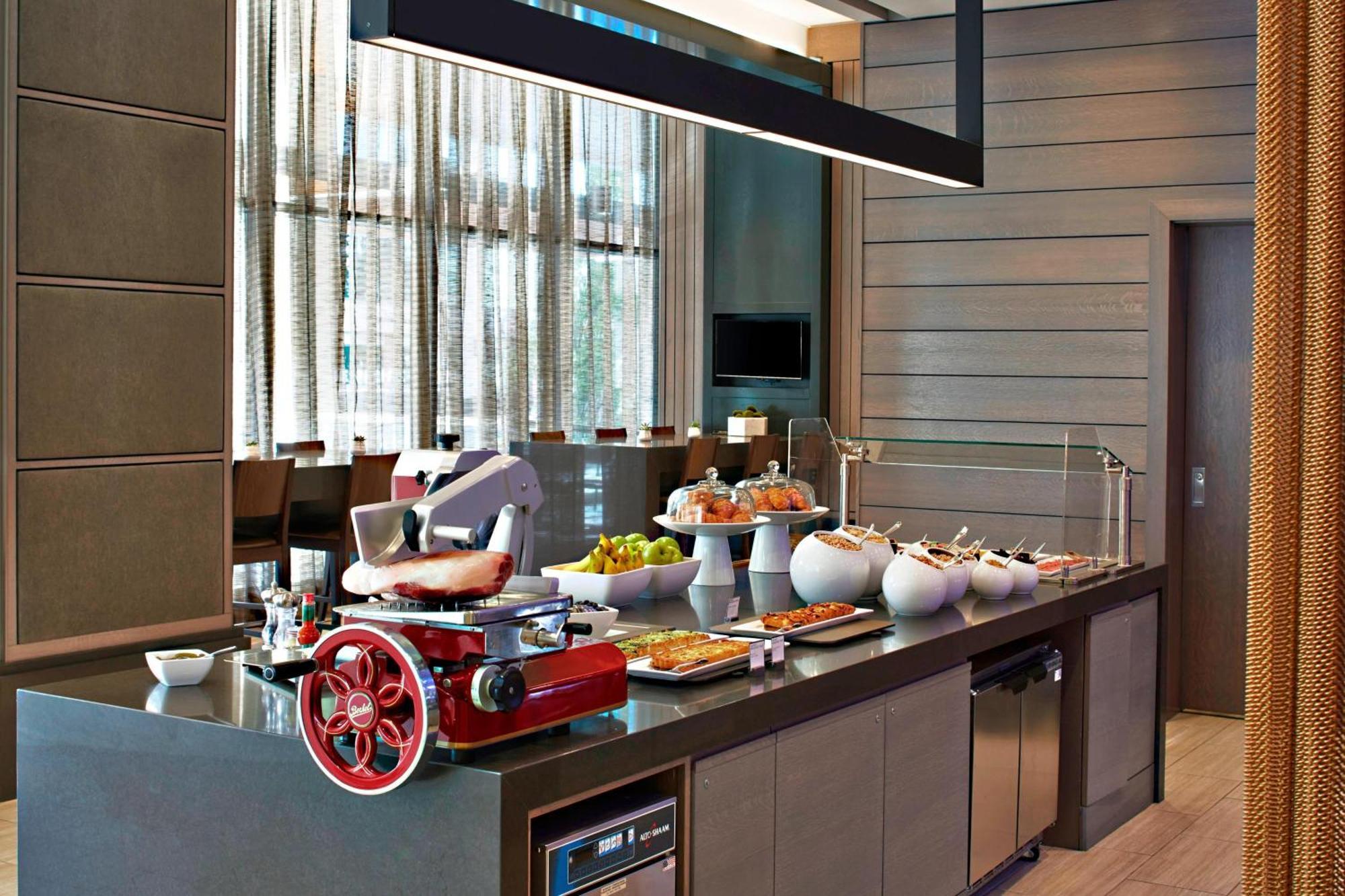 Ac Hotel By Marriott Seattle Bellevue/Downtown Экстерьер фото