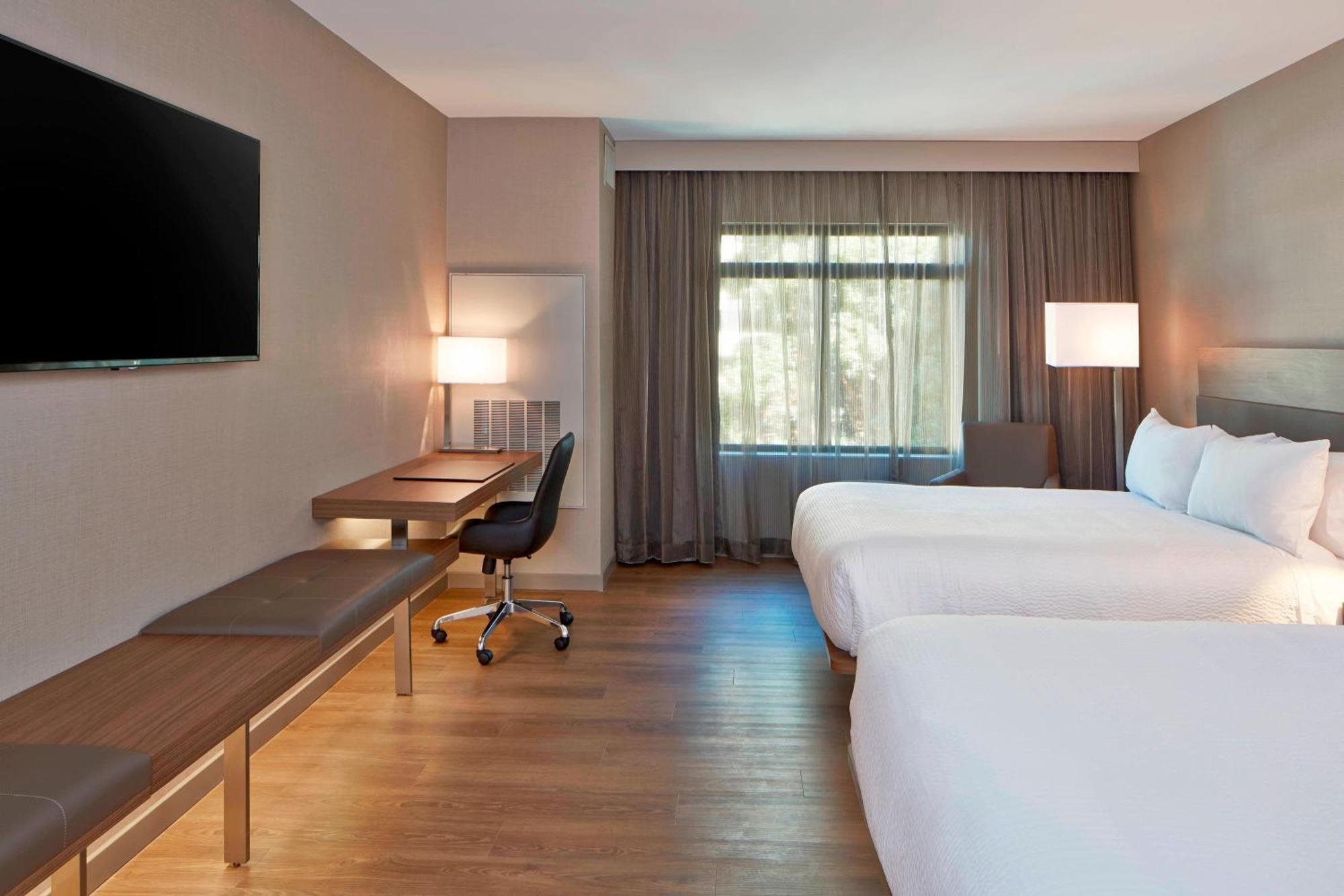 Ac Hotel By Marriott Seattle Bellevue/Downtown Экстерьер фото