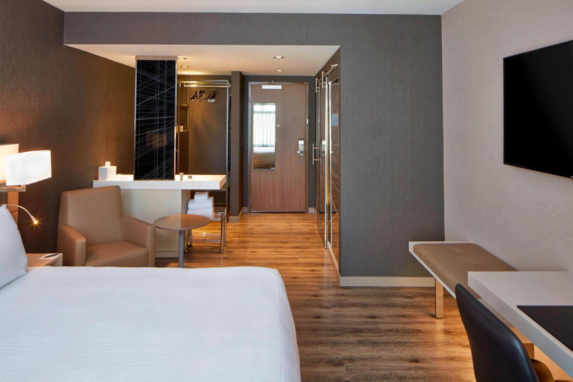 Ac Hotel By Marriott Seattle Bellevue/Downtown Экстерьер фото